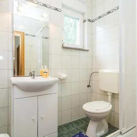 Apartment In With Wifi